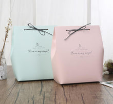 Load image into Gallery viewer, Wedding Birthday Party Favour Gift Sweet Boxes Papercard Leather Rope big Favor Bags Cake Wrap Clothing packaging green pink