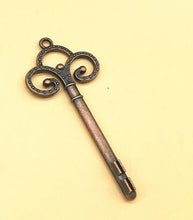 Load image into Gallery viewer, Wedding Favors Skeleton Key Place Card Holder Antique Bronze Copper Key Table Number Stands Table Card Holder