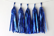 Load image into Gallery viewer, 3000pcs Tissue Party Tassel Garlands Foil Gold Silver Wedding Photo Backdrop Garlands Candy Bar Dessert Buffet Table Decor